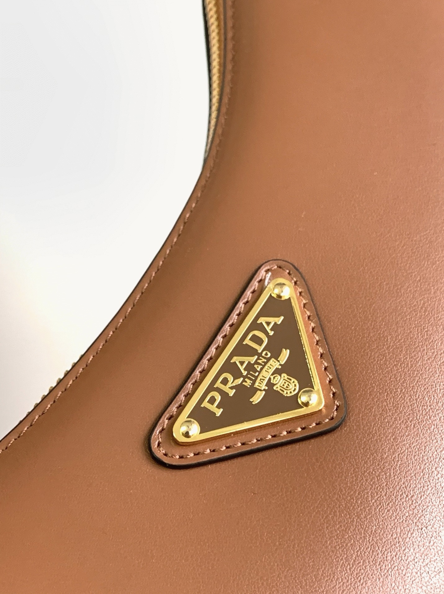 Brown Pra*a Arque Shoulder Bag Replica