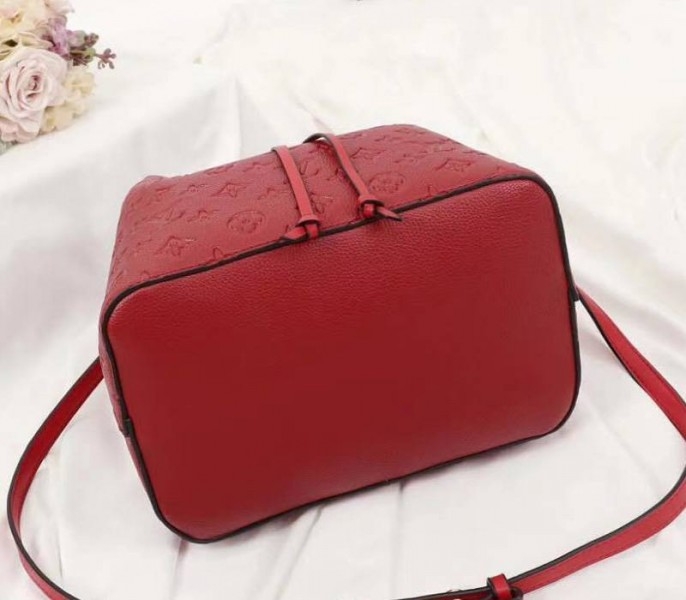 L0vis Vvtt0n Monogram Empreinte NeoNoe MM Bag In Red