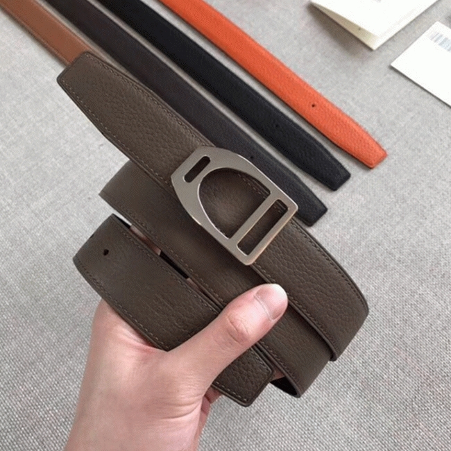 Knockoff H**me5 Etrier buckle belt in taupe shade