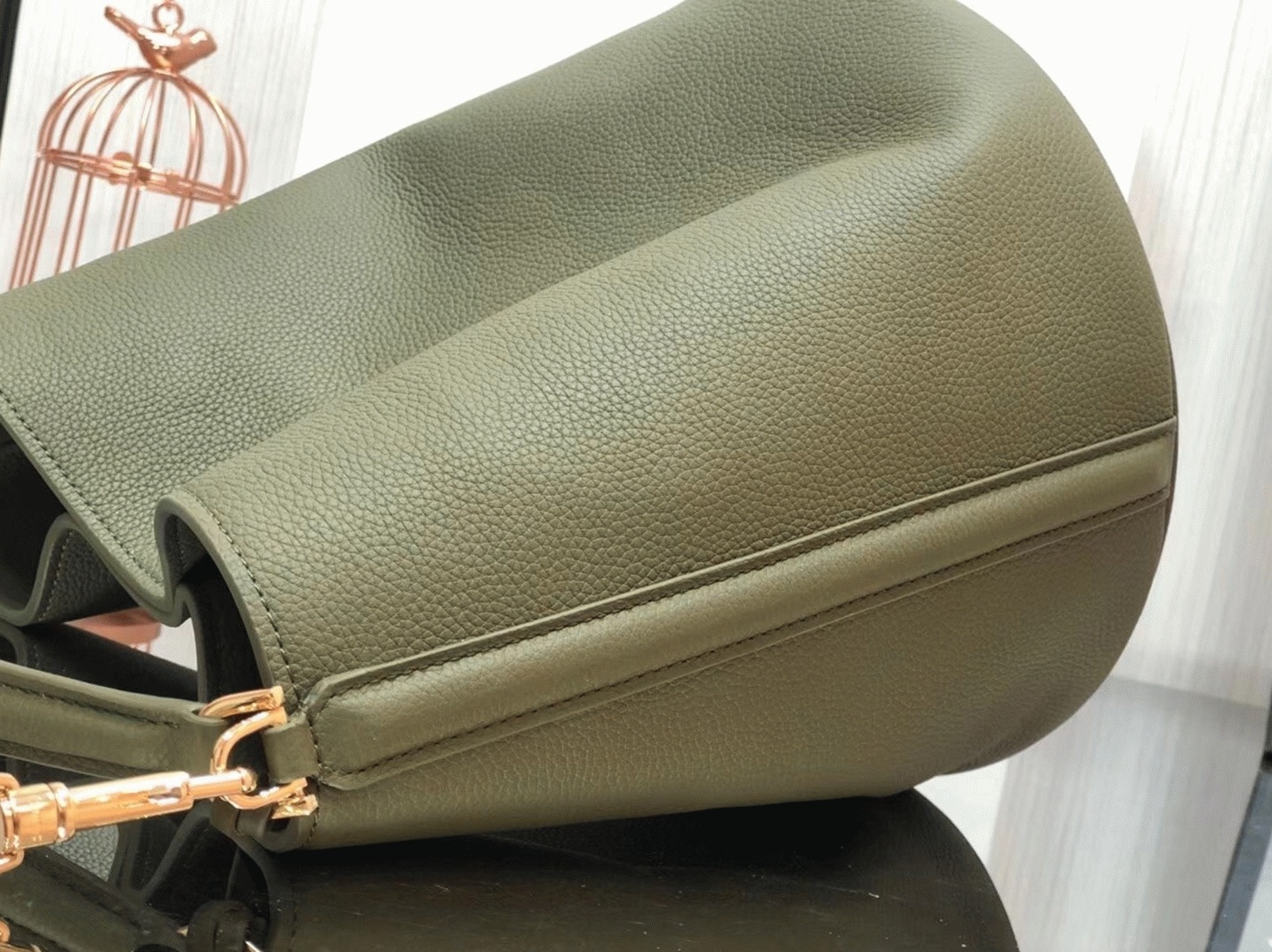 Top Quality Replica Ce1i*e Bucket 16 Bag In Dark Olive