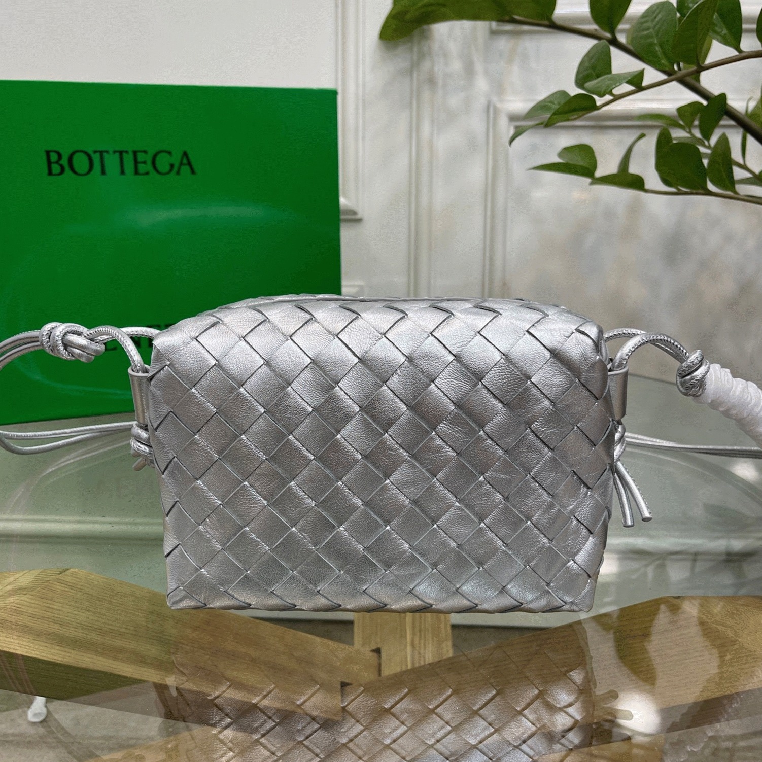 Replica B0tt*ga Ven*ta Loop Small Bag Silver