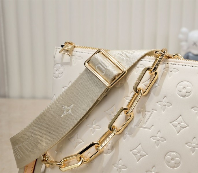 L0vis Vvtt0n Coussin PM Bag In Cream With Jacquard Strap