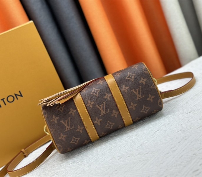 L0vis Vvtt0n Monogram Dust Canvas Keepall Bandouliere 25 City Bag In Aged Natural