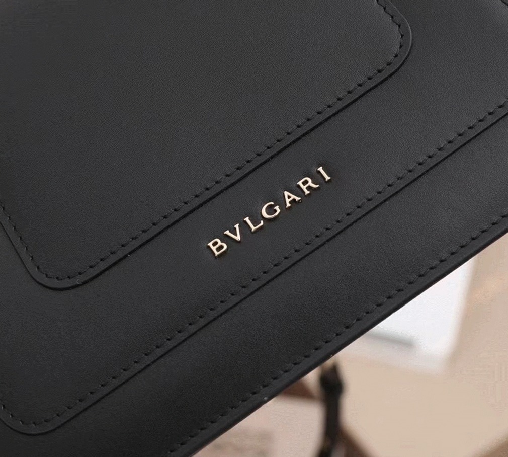 Replica Bv1g*ai Serpenti Forever Small Cross-body Bag Black Calfskin
