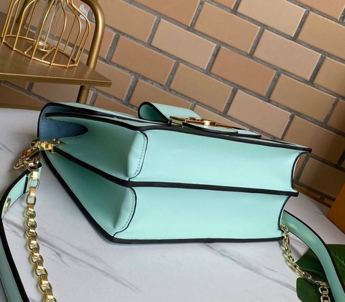 L0vis Vvtt0n Dauphine Lugano MM Bag In Bleu Azur Blue