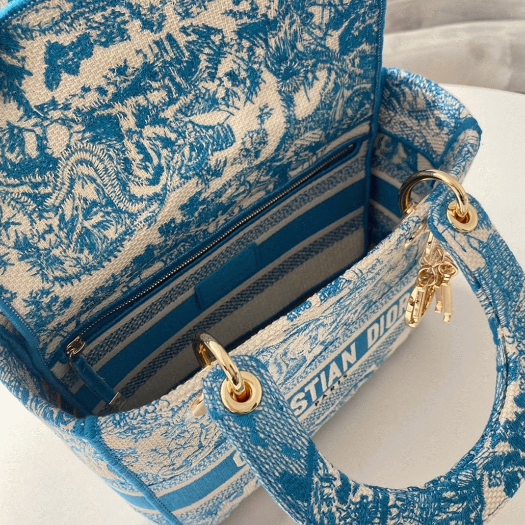 D10r Lady D-Lite Medium Bag Replica in Blue Toile de Jouy Canvas