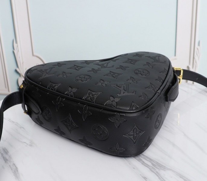 L0vis Vvtt0n Monogram Empreinte Game On Coeur Bag In Black