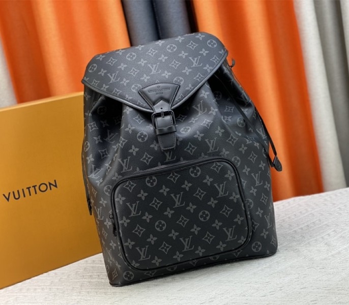 L0vis Vvtt0n Monogram Eclipse Montsouris Backpack