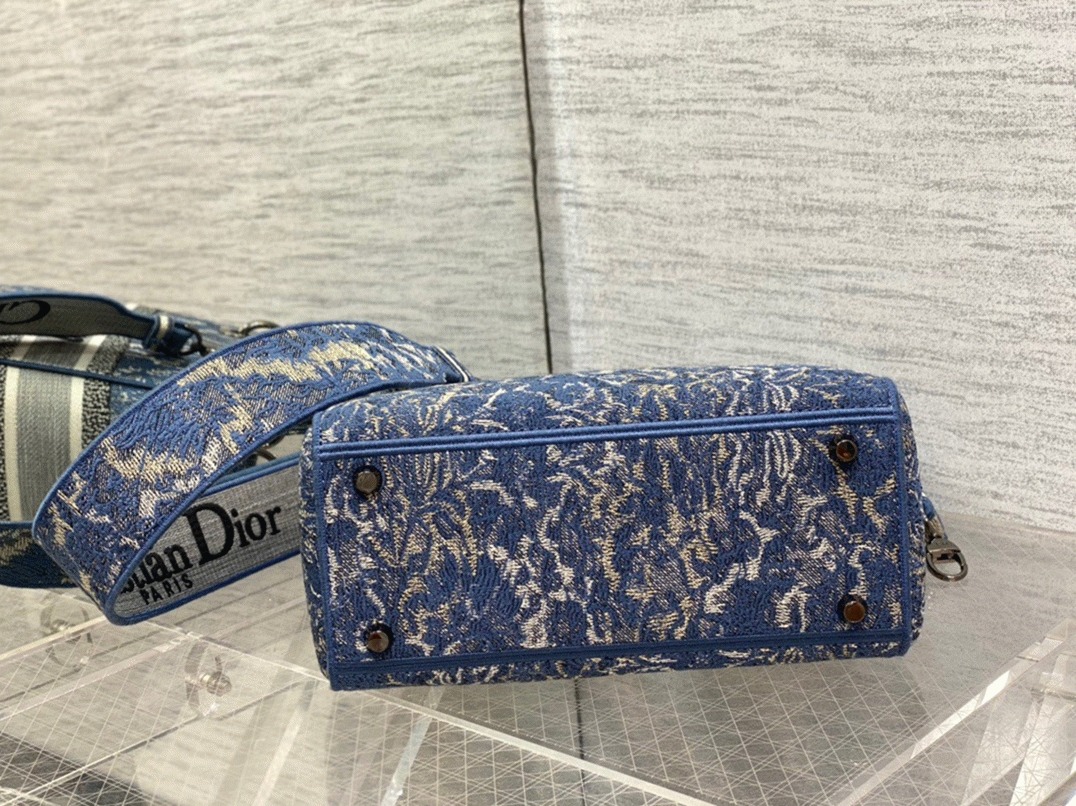 d10r lady d-lite medium bag replica in blue brocart De*1m-effect embroidery