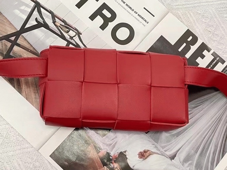 Replica B0tt*ga Ven*ta Cassette Belt Bag Red