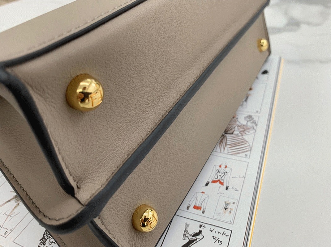 Top Quality Knockoff F**di Peekaboo ISeeU Small Bag In Grey Calfskin