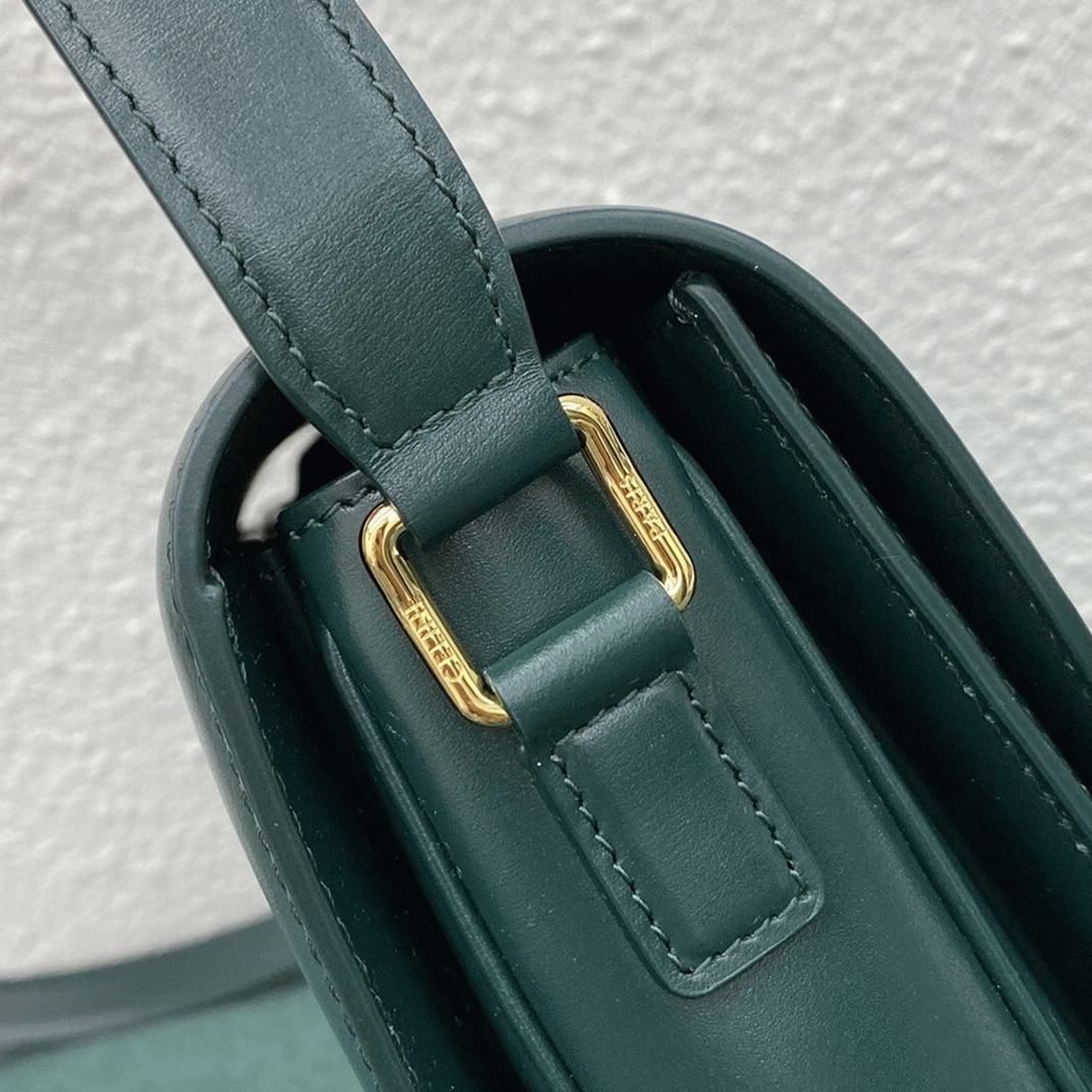 Top Quality Fake Ce1i*e Triomphe Large Bag In Amazone