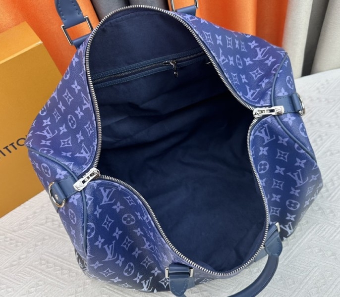 L0vis Vvtt0n Monogram Gradient Canvas Keepall Bandouliere 50 In Navy Blue
