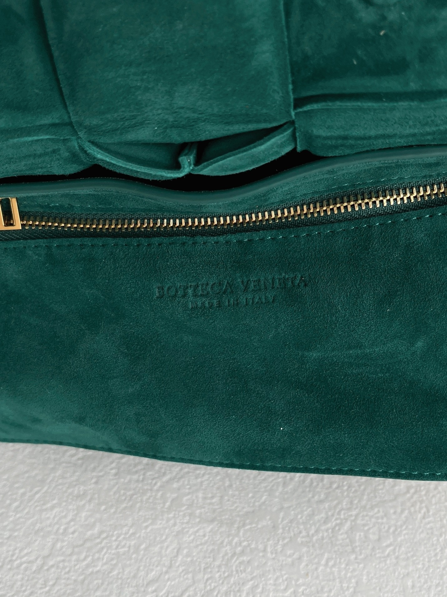 Top Quality Fake B0tt*ga Ven*ta Chain Cassette Bag In Green