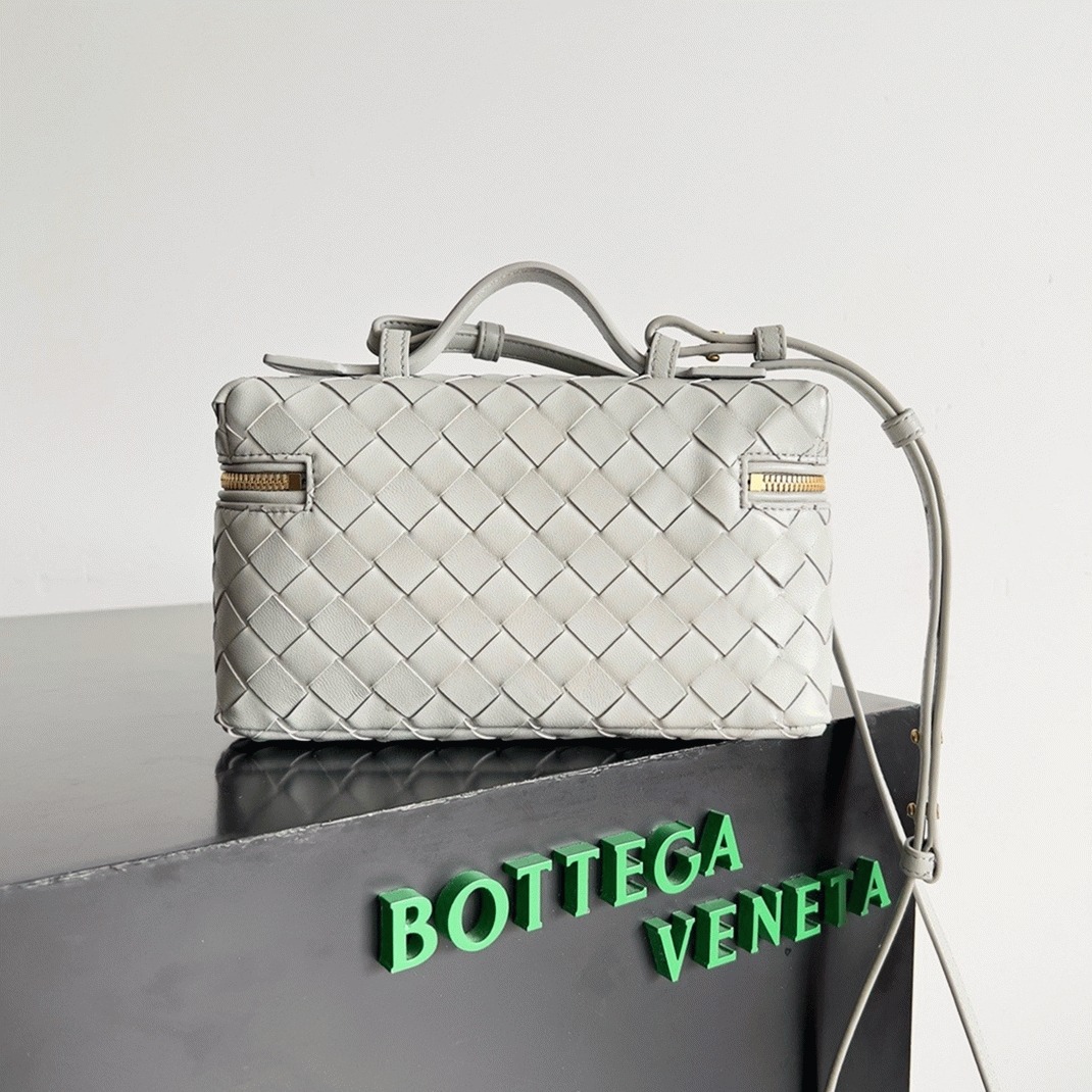 Replica B0tt*ga Ven*ta Bang Bang Vanity Case Ivory