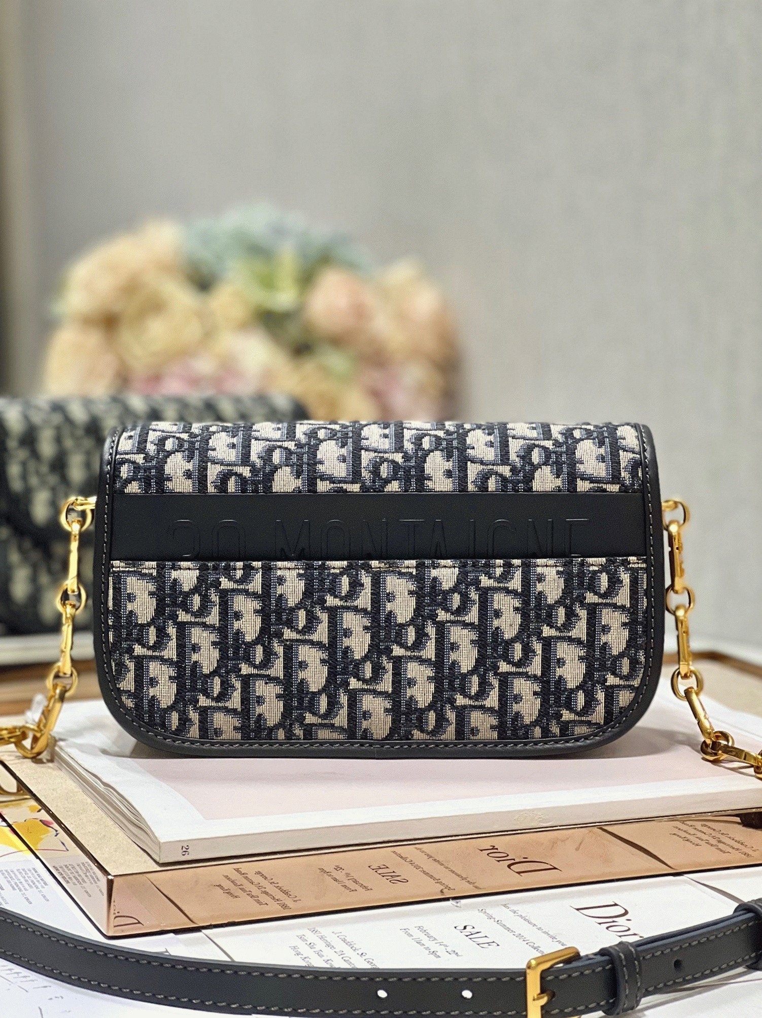 D10r 30 Montaigne Avenue Bag Fake in Blue D10r Oblique Jacquard