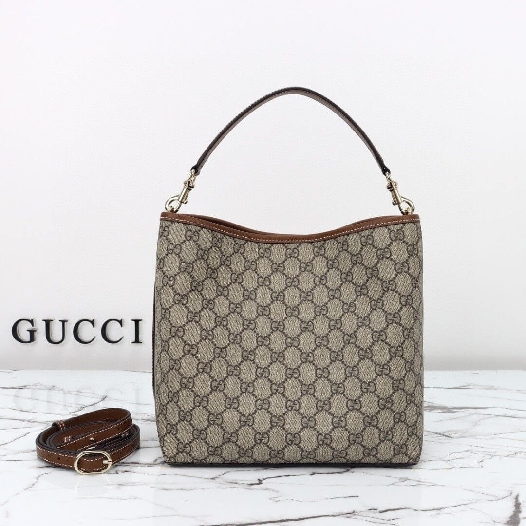 GG Emblem small shoulder bag
