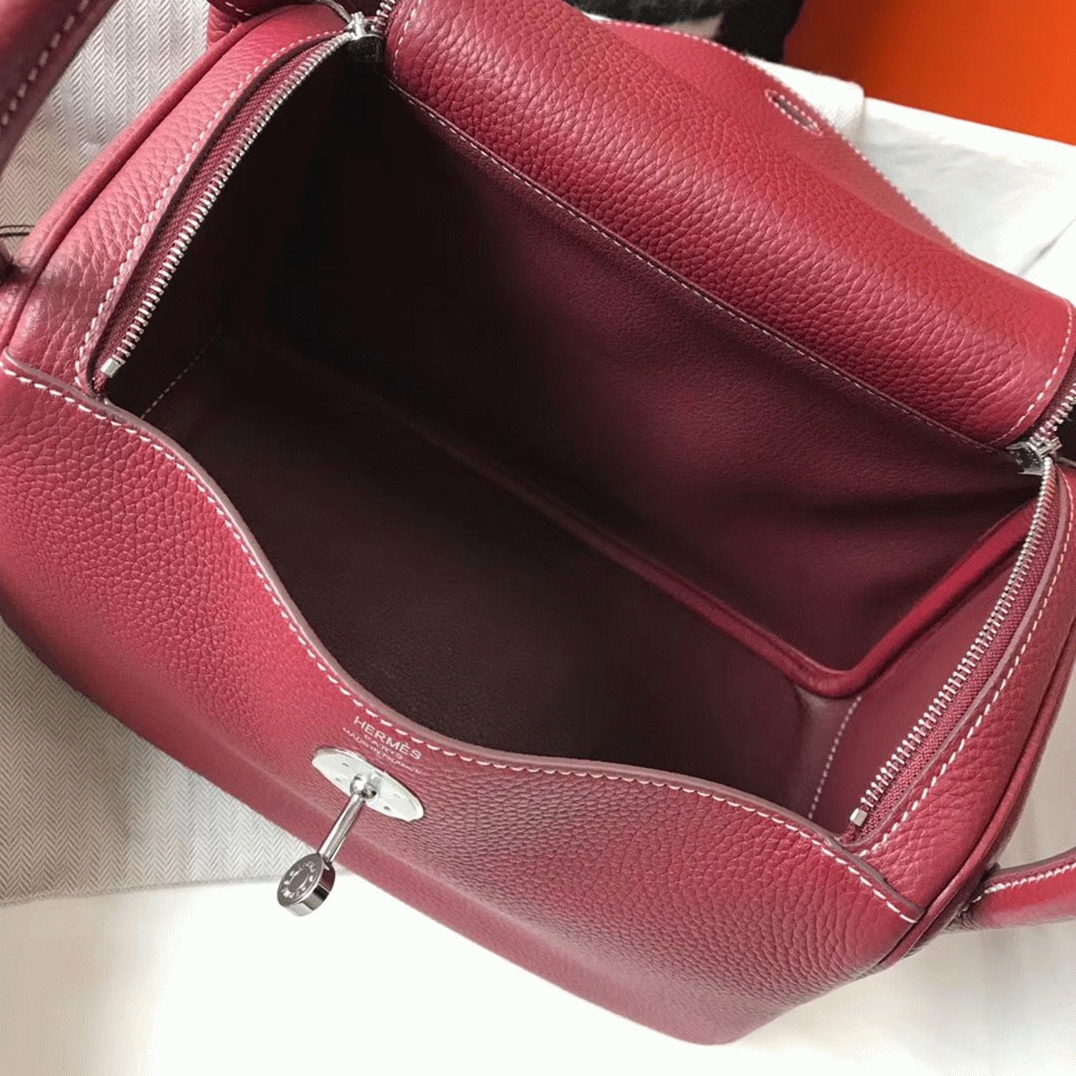 Knockoff H**me5 Lindy 26cm handbag in bordeaux