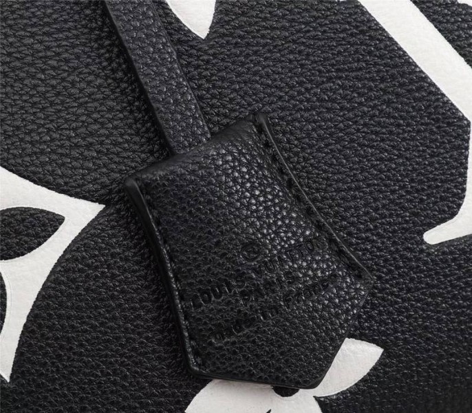 L0vis Vvtt0n Monogram Empreinte Montaigne MM In Black