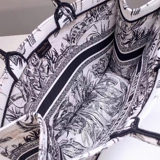 D10r Large Book Tote Bag Fake in Toile de Jouy Carnivora Motif