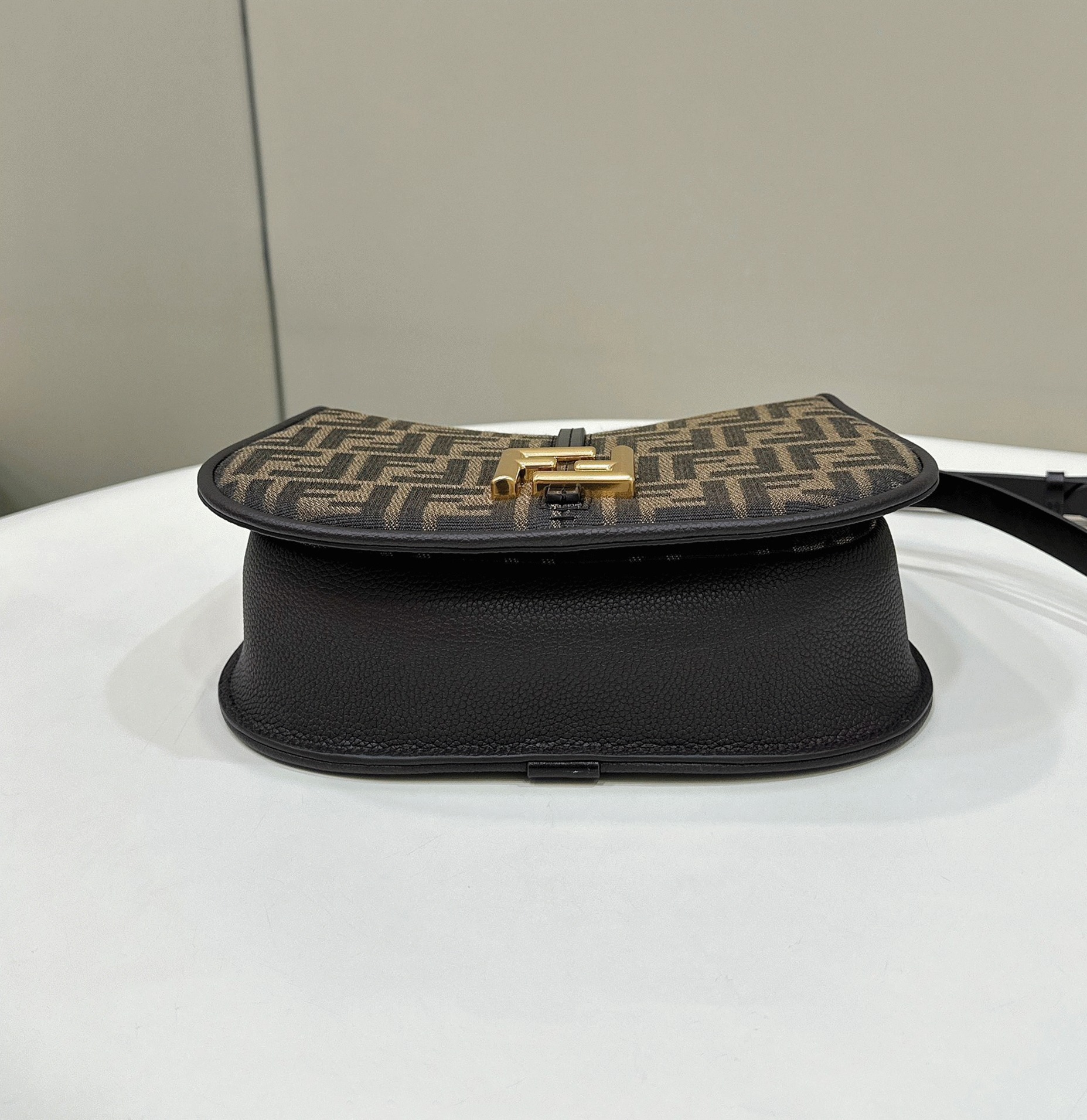 Top Quality Fake F**di C’mon Medium Bag in FF Jacquard Fabric