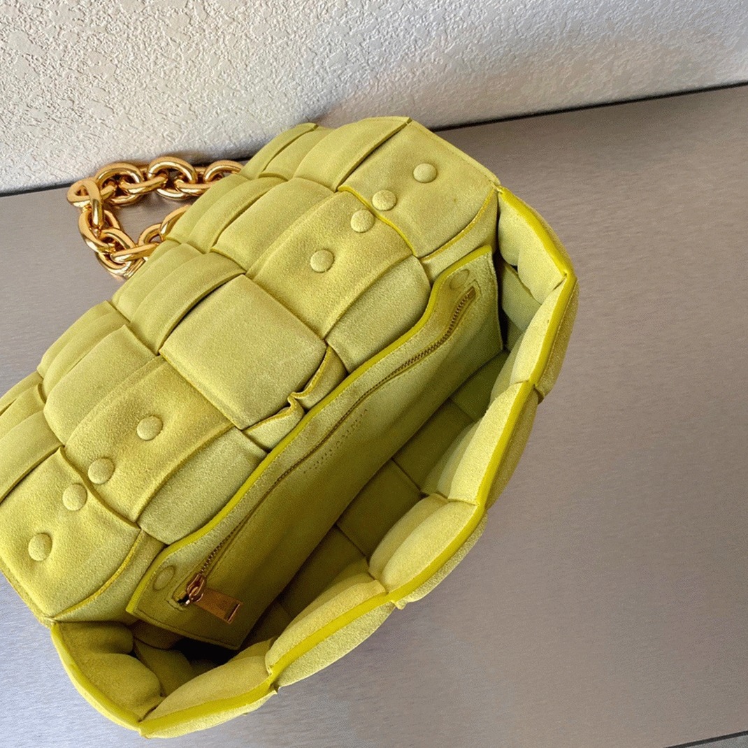 Top Quality Fake B0tt*ga Ven*ta Chain Cassette Bag In Kiwi