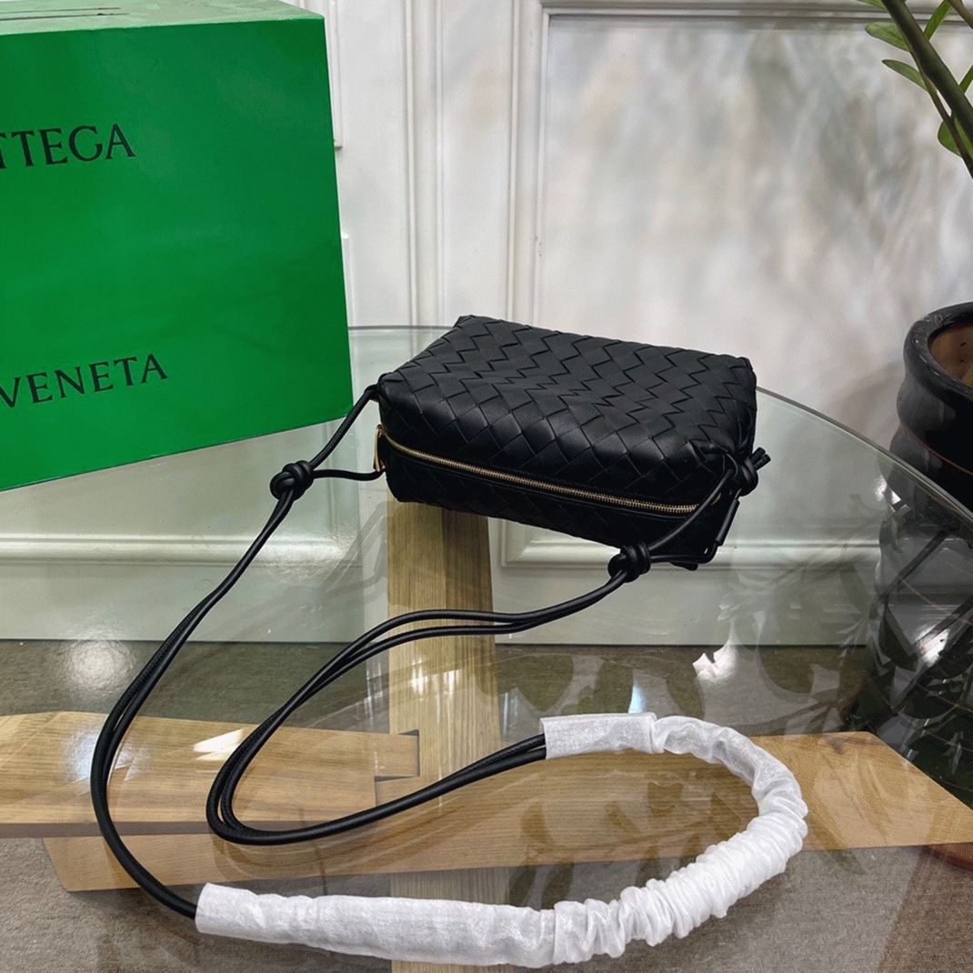 Replica B0tt*ga Ven*ta Loop Small Bag Black