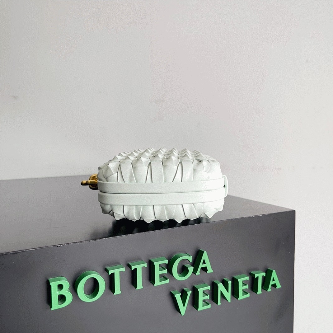 Replica B0tt*ga Ven*ta Knot Minaudiere Clutch Glacier